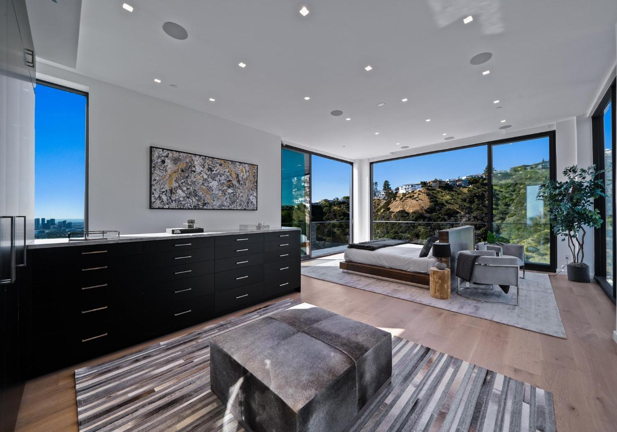Ocean To City Views, Fire Feature, Water Falls Dream Oasis - Los Angeles — Photos 3